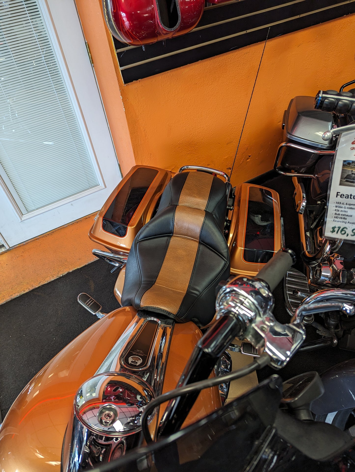 Harley-Davidson // Street Glide - Custom Fit Seat