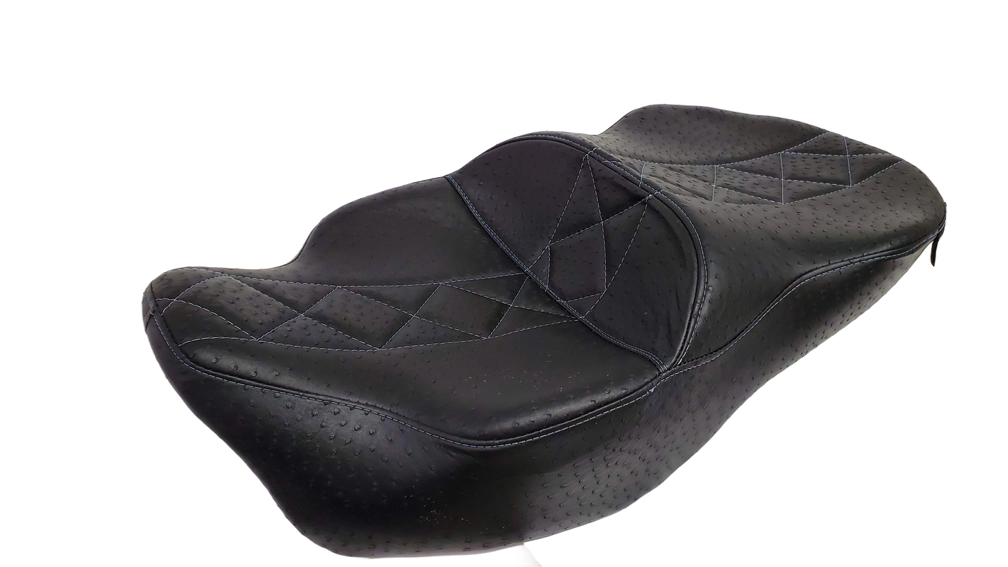 Harley-Davidson // Road Glide - Custom Fit Seat