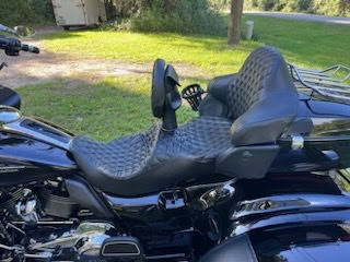 Harley-Davidson // Road Glide - Custom Fit Seat