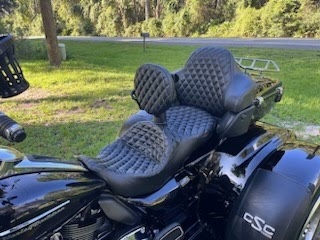 Harley-Davidson // Road Glide - Custom Fit Seat