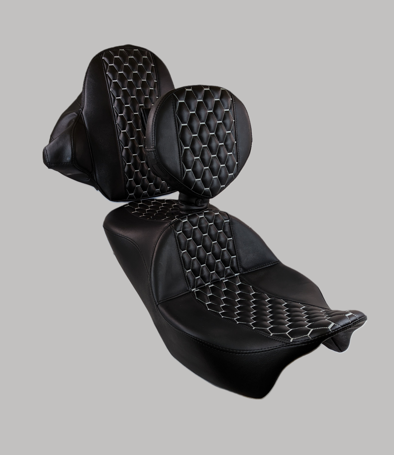 Harley-Davidson // Road Glide - Custom Fit Seat