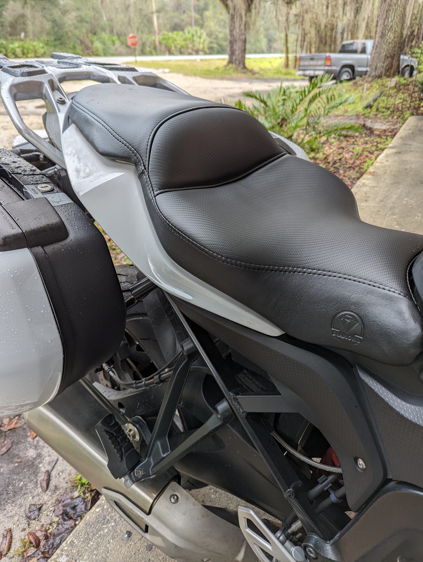 BMW // S 1000 XR Custom Fit Seat