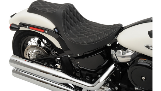 2018-2023 Softail Predator 3 Double Diamond - Silver Stitch