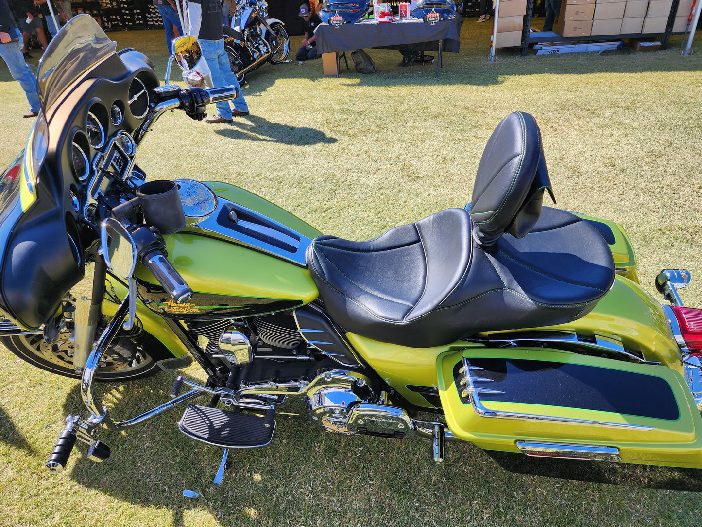Harley-Davidson // Street Glide - Custom Fit Seat