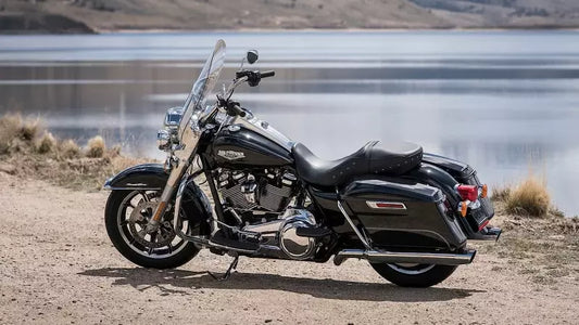 Harley-Davidson // Road King - Custom Fit Seat